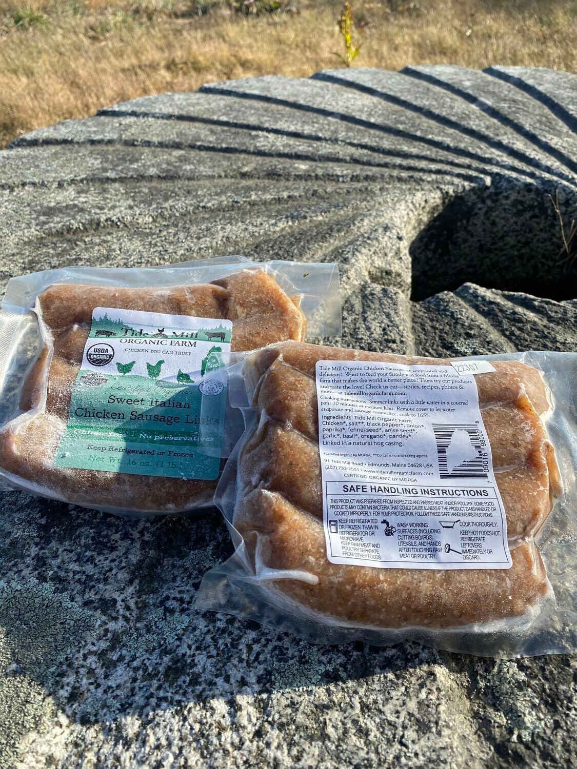 Packages of organic sweet italian chicken sausage links